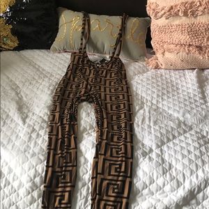 Cute brand new leggings with suspenders!